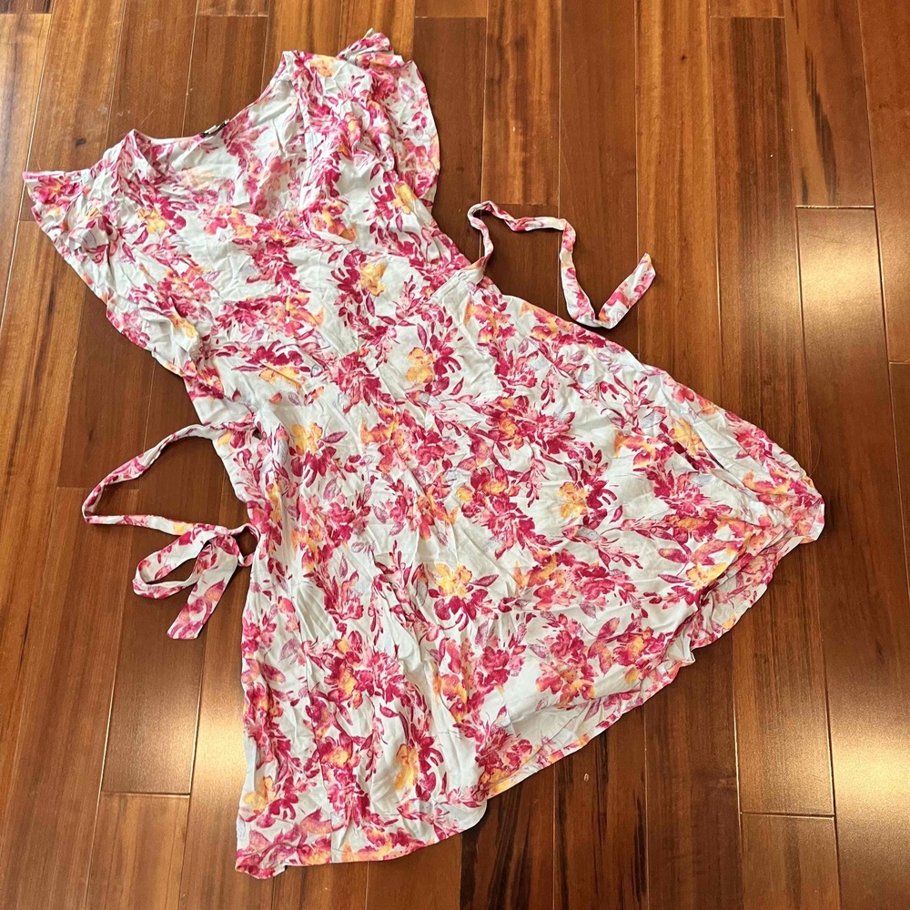 Ella Moss Pink Wrap Dress Floral Viscose Ruffle‎ Sleeve Tie Waist Size Medium